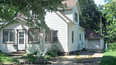 Main picture of 1011 E Maxlow Ave