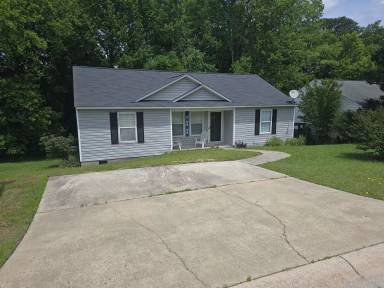 Main picture of 203 Trowbridge Rd