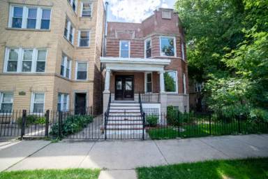 Main picture of 2923 N Whipple St