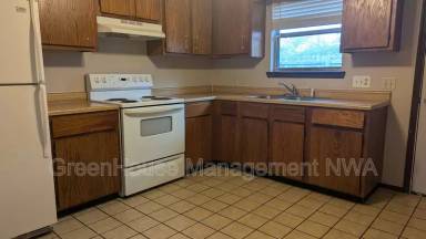 Main picture of 421 SE A St