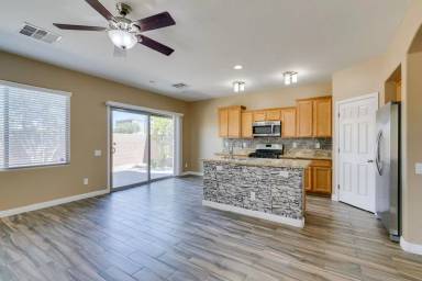 Main picture of 8932 Bandinella Ave