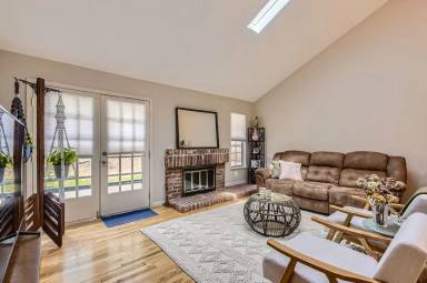 Main picture of 7978 S Trenton St