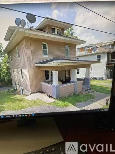 Main picture of 620 Lambert St