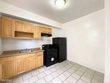 Main picture of 391 Forrest St