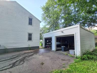 Main picture of 656 Ripley Ave