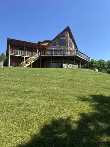 Main picture of 80 Walnut Ct