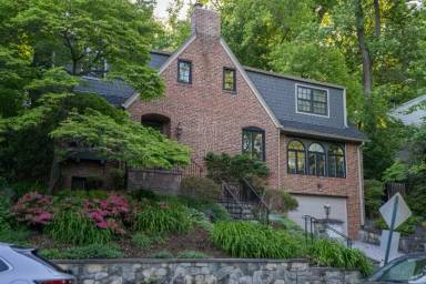 Main picture of 4243 Vacation Ln