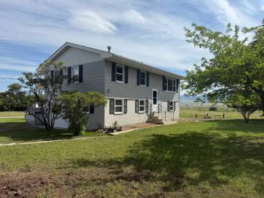 Main picture of 1110 Smith St