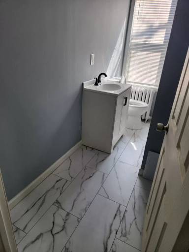 Main picture of 117 N 52nd St
