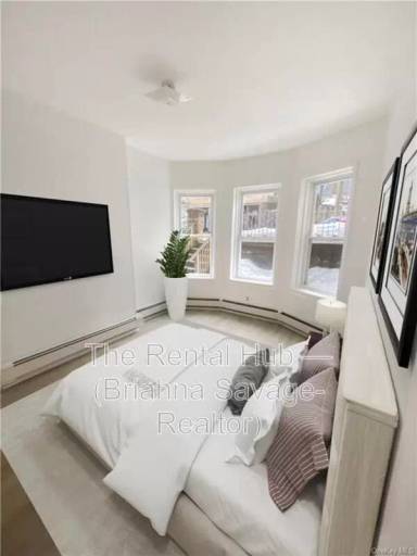 Main picture of 411 Warburton Ave
