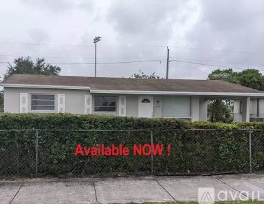 Main picture of 3330 NW 14th St