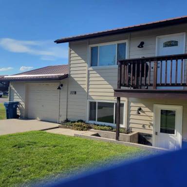 Main picture of 101 Quinella St
