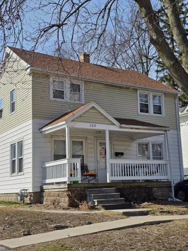 Main picture of 209 N Enterprise St