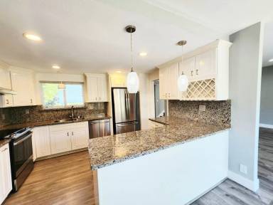 Main picture of 614 Ara Ln