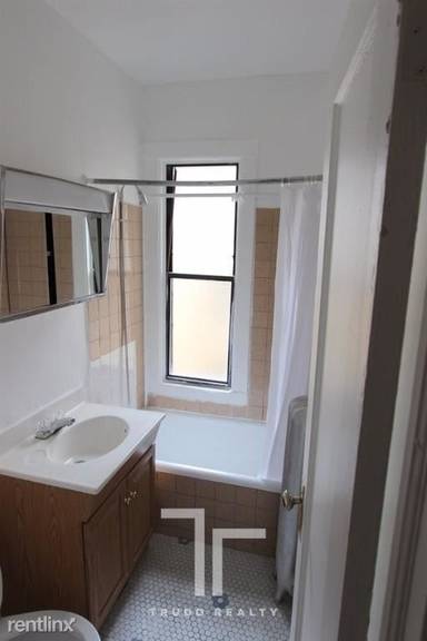 Main picture of 4600 N Beacon St Apartments