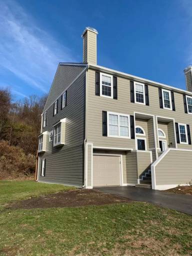 Main picture of 3601 Columbia Court Way