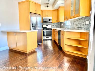 Main picture of 832 Palm Ave