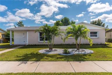 Main picture of 5215 SW 128th Ave