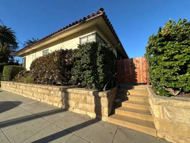 Main picture of 1312 Bath St