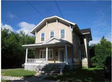 Main picture of 743 Frederick St