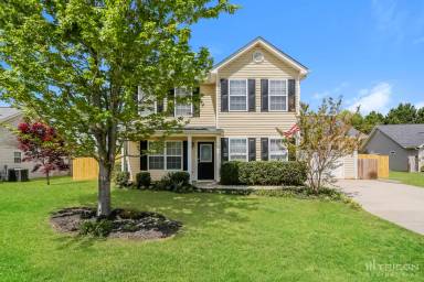 Main picture of 2015 Small Meadows Ct