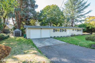 Main picture of 4540 SW Poplar Ln