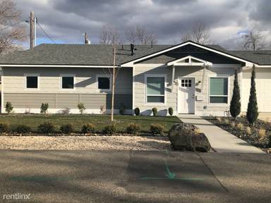 Main picture of 710 NW 2nd St