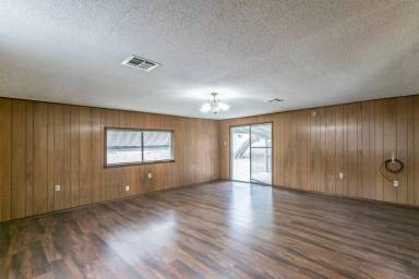 Main picture of 204 Temple Rd