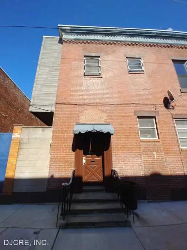 Main picture of 1603 W Ritner St