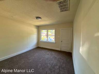 Main picture of 1131 Jackson Blvd
