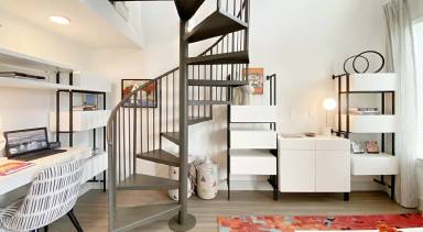 Main picture of 303 Red River St