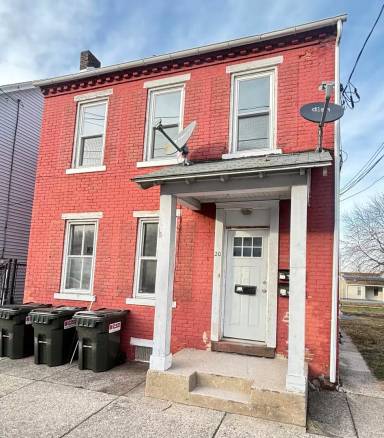 Main picture of 20 W Union Blvd