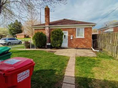 Main picture of 19000 Rosetta Ave