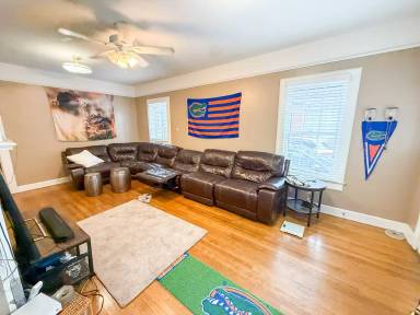 Main picture of 1016 SW 1st Ave