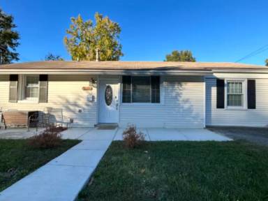 Main picture of 5532 Janelle St