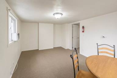 Main picture of 160 6th St