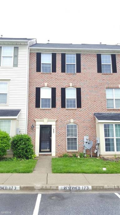 Main picture of 607 Hollowstone Rd