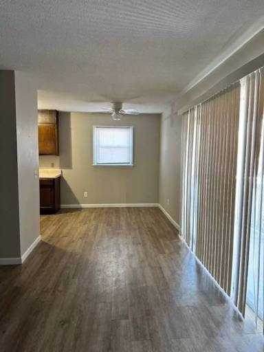 Main picture of 1501 E Holston Ave