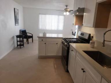 Main picture of 1365 Holly Ave