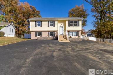 Main picture of 3 Garvey Ln