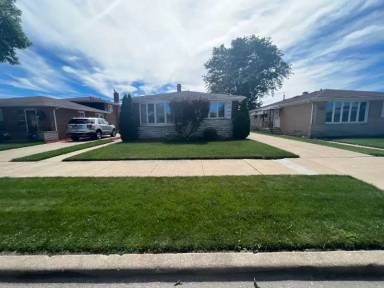 Main picture of 2739 W Seipp St