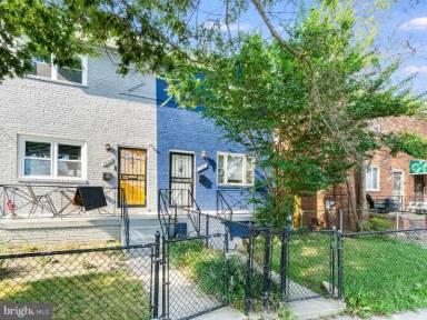 Main picture of 5730 Eastern Ave NE