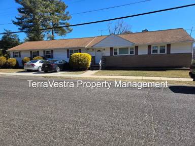 Main picture of 123 S Harvard Rd