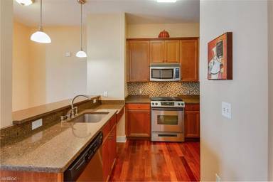 Main picture of 55 Mallory Ave