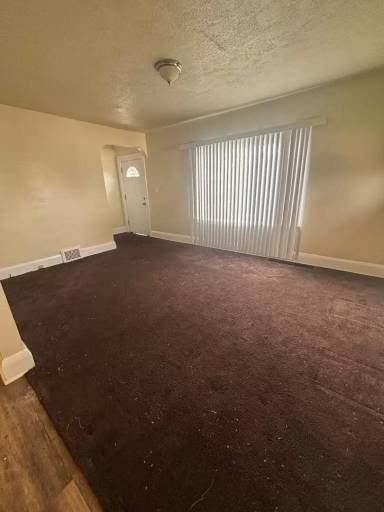 Main picture of 3967 E 120th St