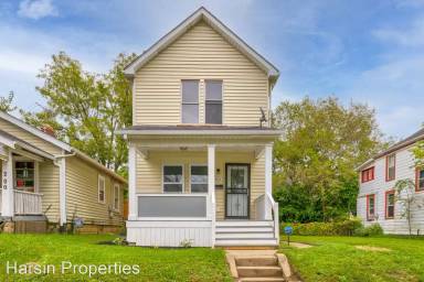 Main picture of 204 S Wheatland Ave