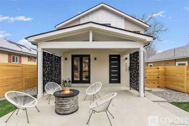 Main picture of 2458 Chase St
