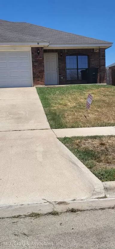 Main picture of 3602 Dustin Ct