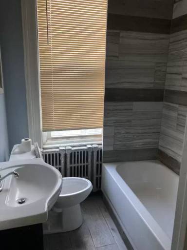 Main picture of 32XX N 15 St