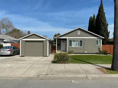 Main picture of 40626 Fremont Blvd